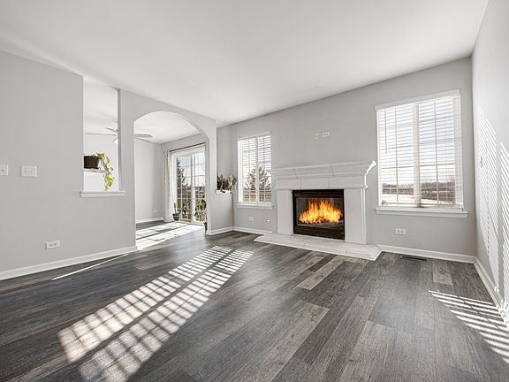 3rd image of 3165 Shenandoah Ln