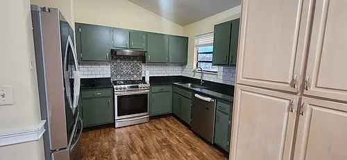 2924 NW 76th Ter Photo 1
