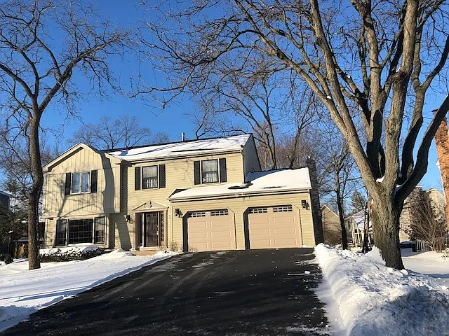 609 Violet Ln photo 1