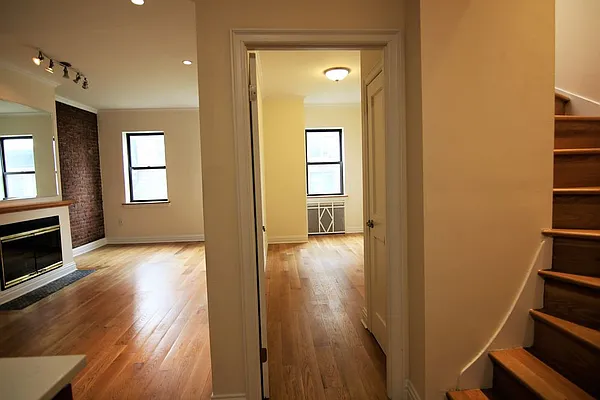 Rented by JK Dansar Corp | media 51