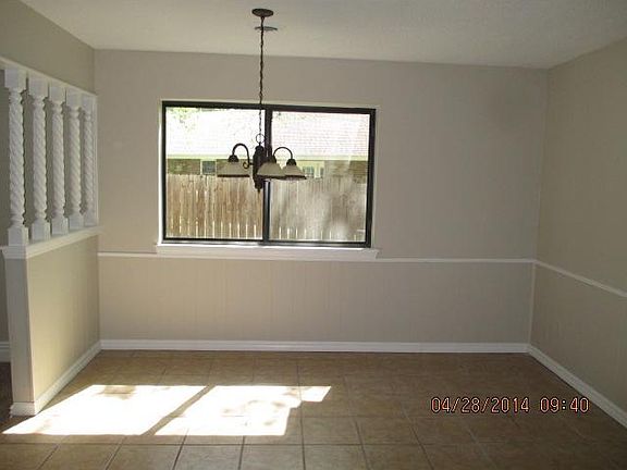 4th image of 2703 Highland Cir
