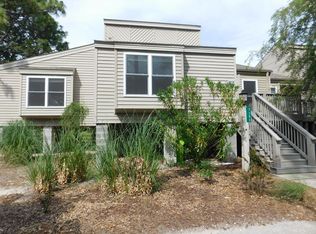 7151 Windward Dr, New Bern, NC 28560
