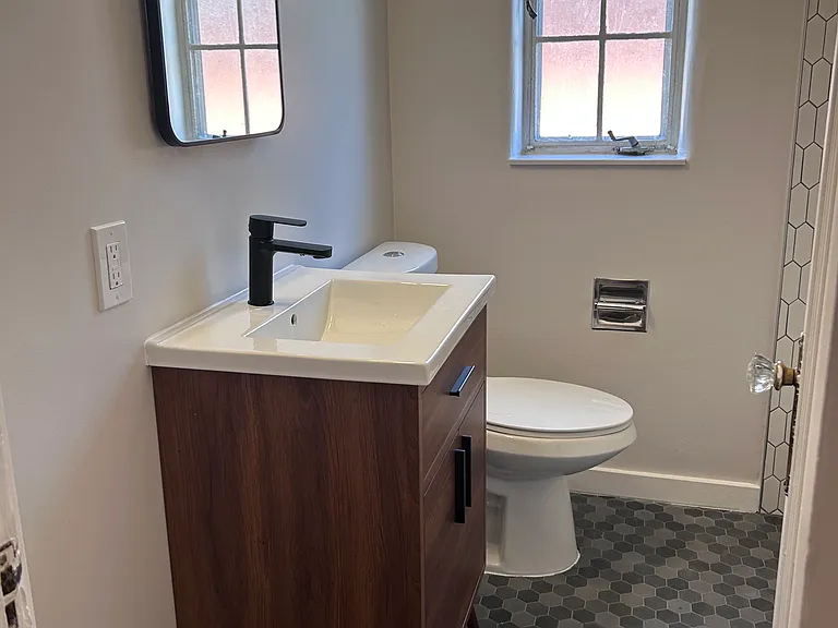 2222 S Acoma St — Photo 12