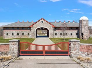 7979 N Territorial Rd, Plymouth, MI 48170