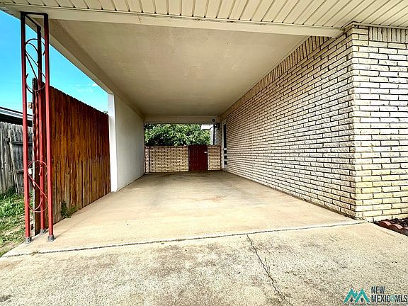 5th image of 221 Utah Dr
