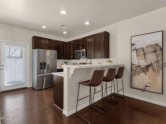 4th image of 3930 N 30TH Street