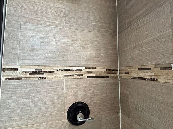2nd image of 3943 Alder St #2F