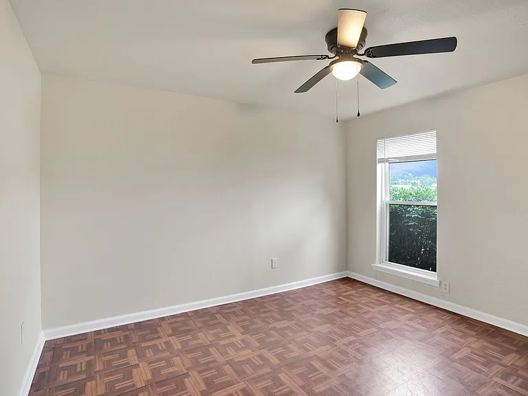 500-502 Behrman Hwy — Photo 17