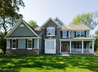 33 Brandon Rd, Hopewell Township, NJ 08525