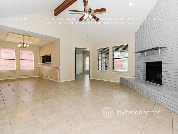 3rd image of 4817 Creekridge Ln