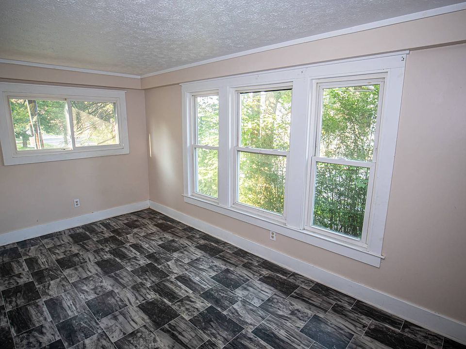 1st image of 276 Wildwood Ave