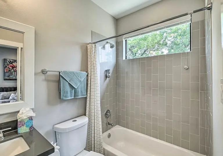 2403C Everett St #C — Photo 19