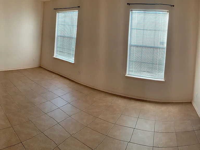 4400 N 24th Ln #1 — Photo 2
