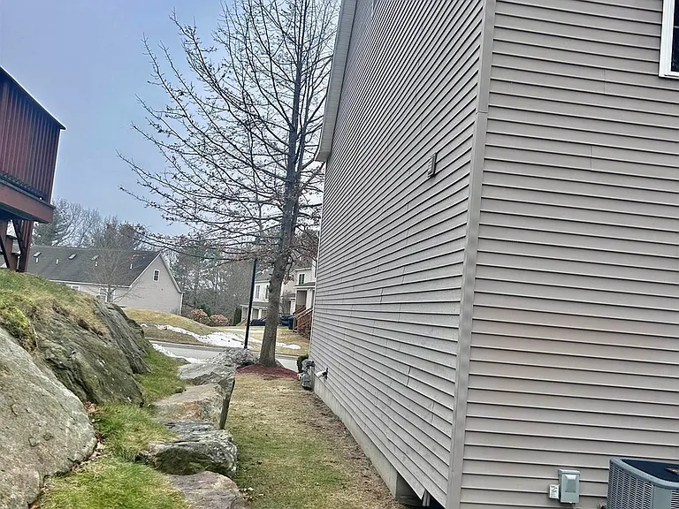 25B Shadowbrook Dr — Photo 3