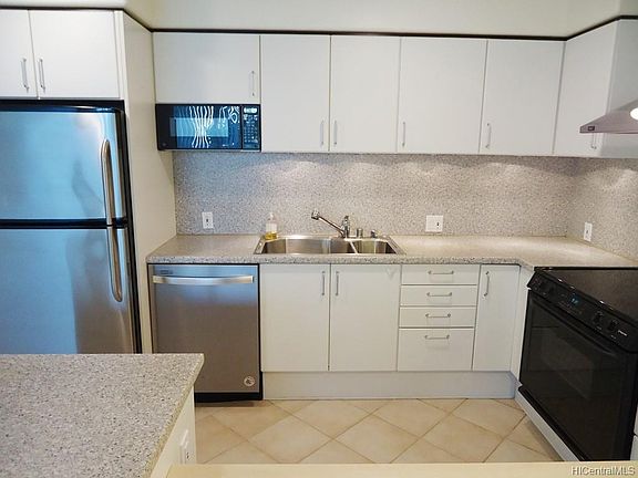 3rd image of 801 King St APT 907