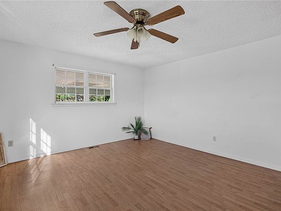 4th image of 5518 Blythe Rd