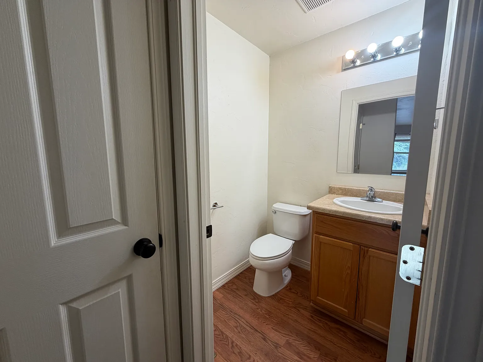 3 bed, $1,350 — Photo 3