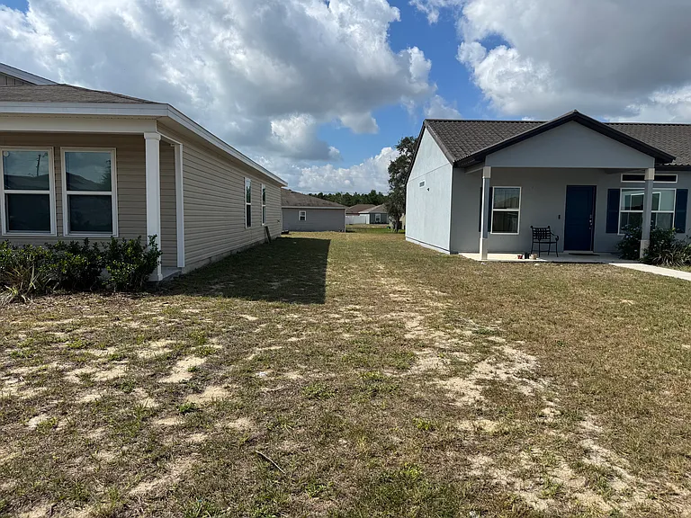108 Tulip Ln — Photo 4