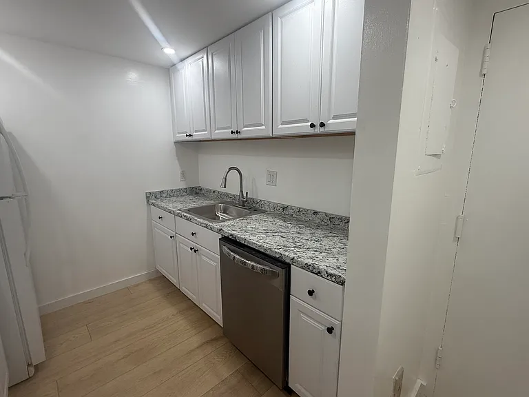 14211 N Kendall Dr #311 — Photo 11