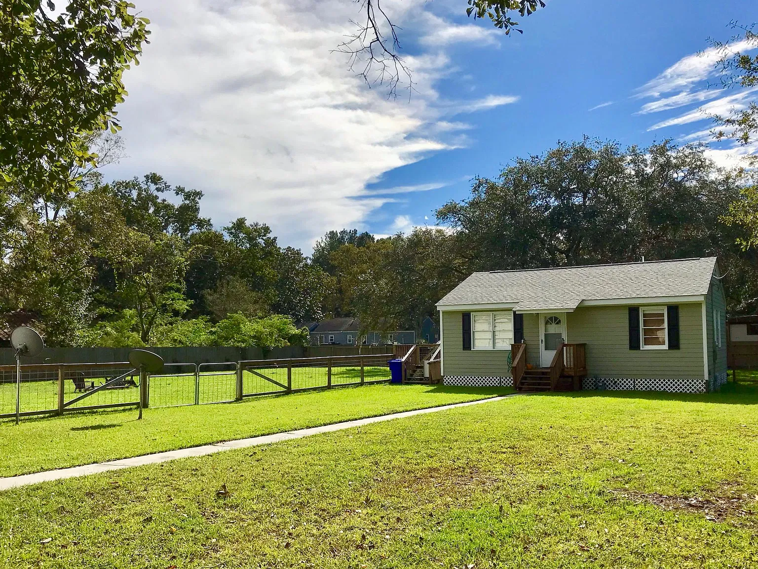 2 bed, 800 sqft, $2,750 — Photo 2
