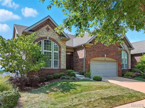 133 Kendall Bluff Ct, Chesterfield, MO 63017