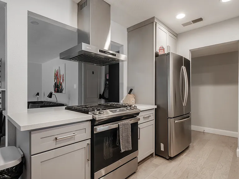 604 Potomac Ave #4 — Photo 18