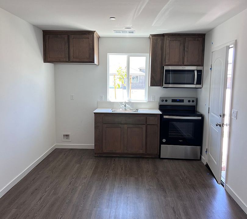 2nd image of 7311 Miller St