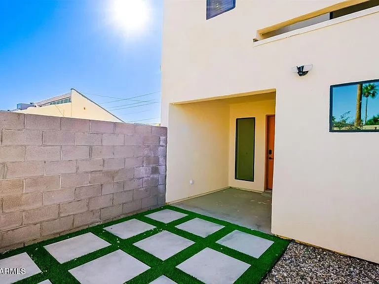 2502 E Paradise Ln #2 — Photo 35