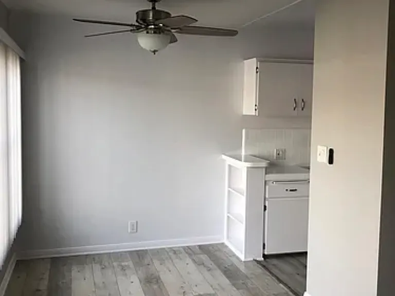 11818 Gateway Blvd #11 — Photo 8