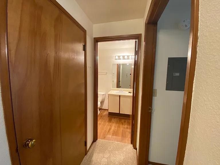 Shorecrest Apartments — Photo 26