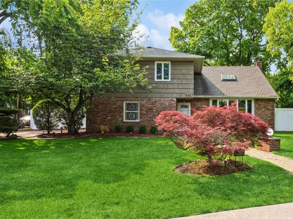 980 E. Broadway, Woodmere, NY 11598