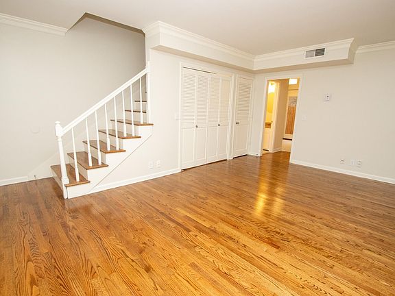 4th image of 3315 Fairmont Dr APT 11