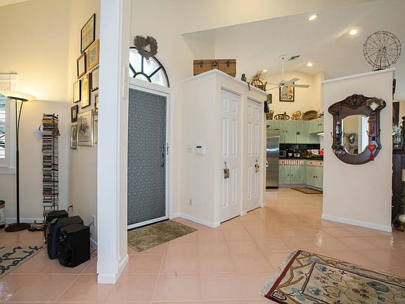 4th image of 7524 Lexington Club Blvd APT A