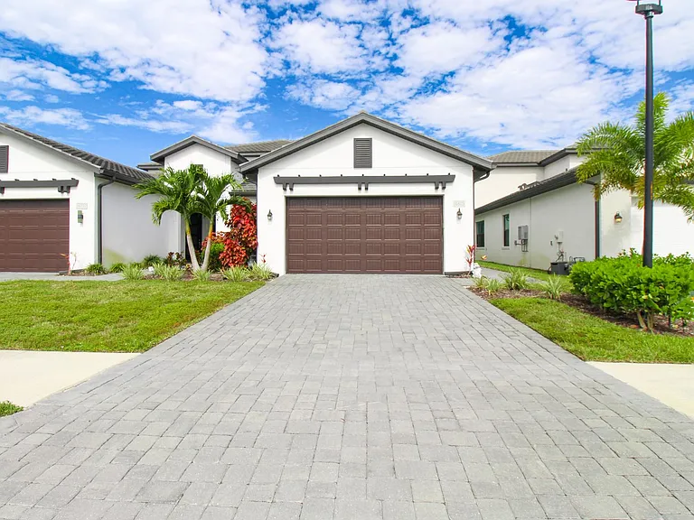 14803 Loggerhead Dr — Photo 51
