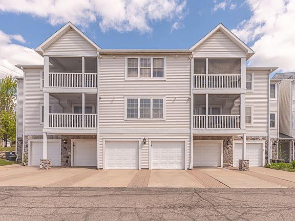 3rd image of 2211 S Main St #1