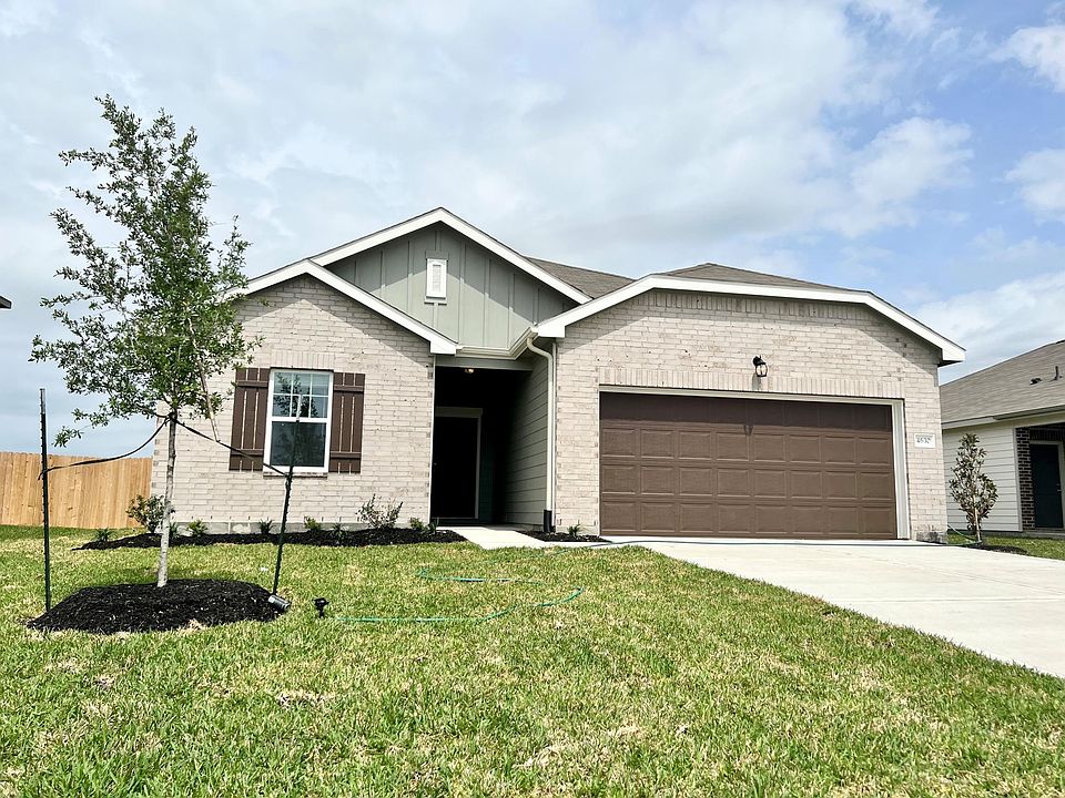 1st image of 4630 Highland Crest Dr