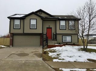 653 SW Tisha Ln, Grain Valley, MO 64029