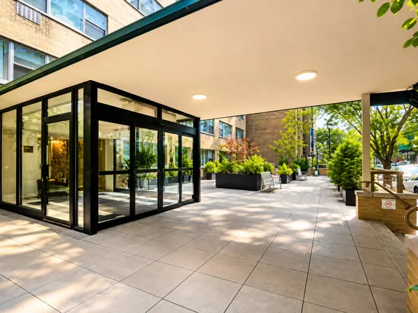 333 East 46th Street image 1 of 5