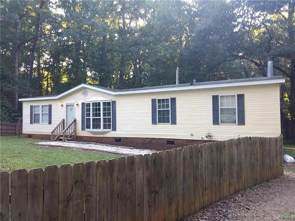 1st image of 1021 Coral Ln