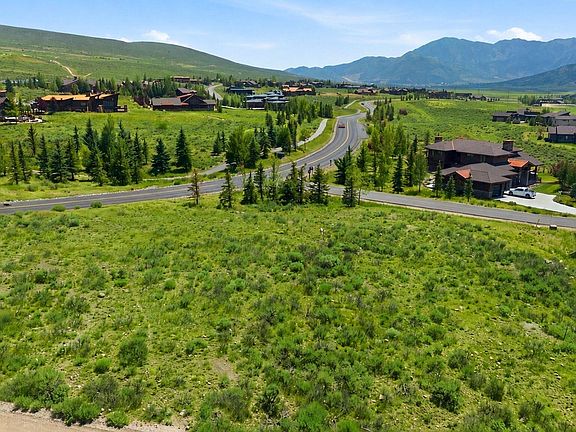 5th image of 1930 Saddlehorn Dr