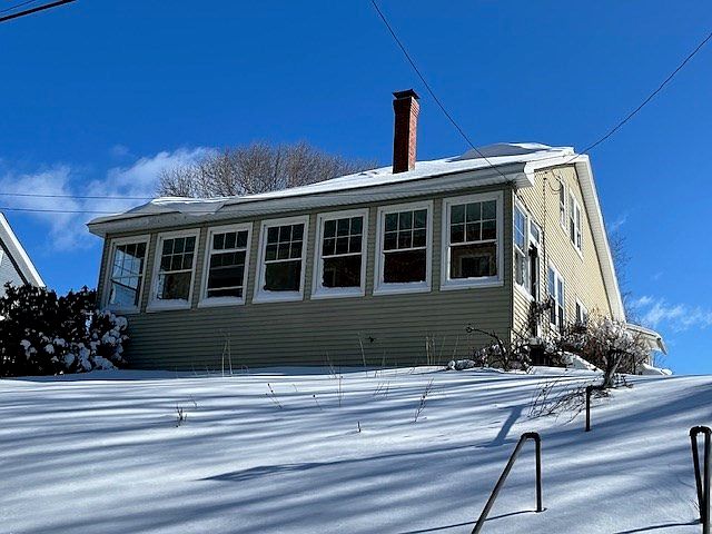 1st image of 135 Henshaw St