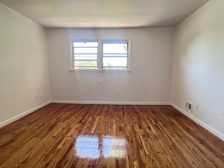 40 Bradley Ave #3 — Photo 7