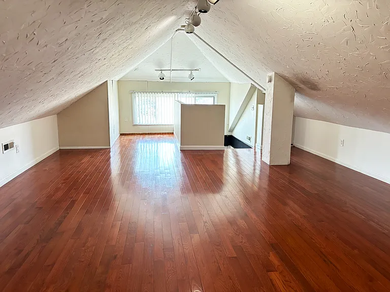 30 Early Ave #2 — Photo 13