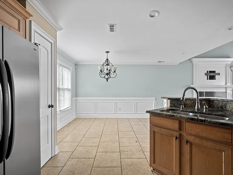 1601 Pickford Ln — Photo 19