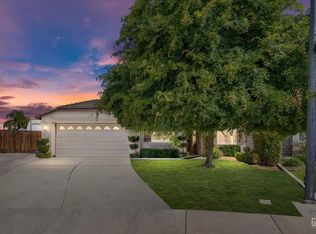5525 Cherry Creek Ln, Bakersfield, CA
