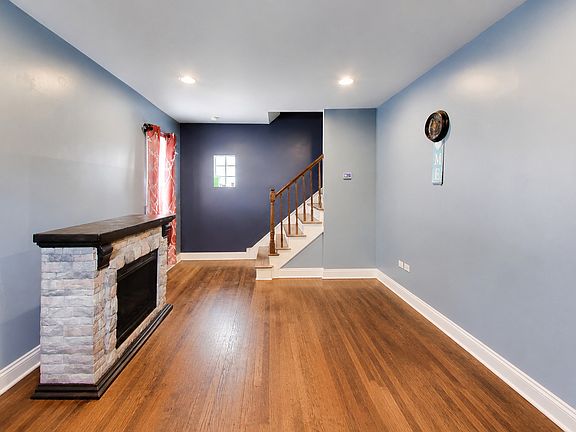4th image of 9615 S Bensley Ave