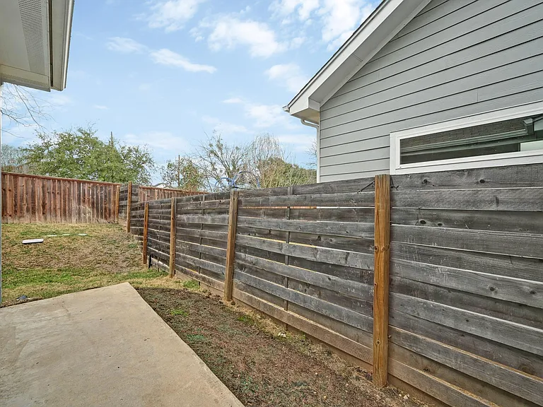2204 Theseus Pass — Photo 27