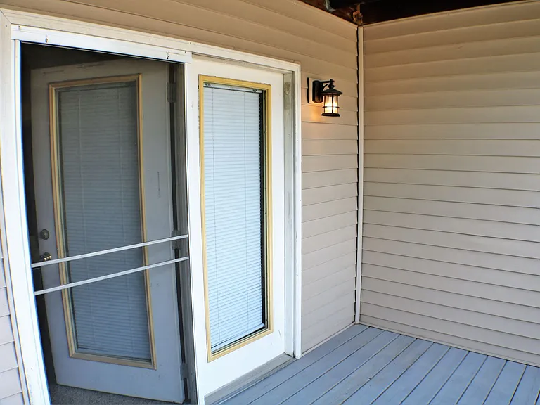 1040 Duchess Dr #7 — Photo 15