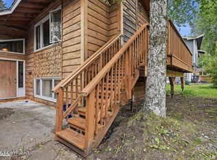 6402 Hampton Dr, Anchorage, AK 99504