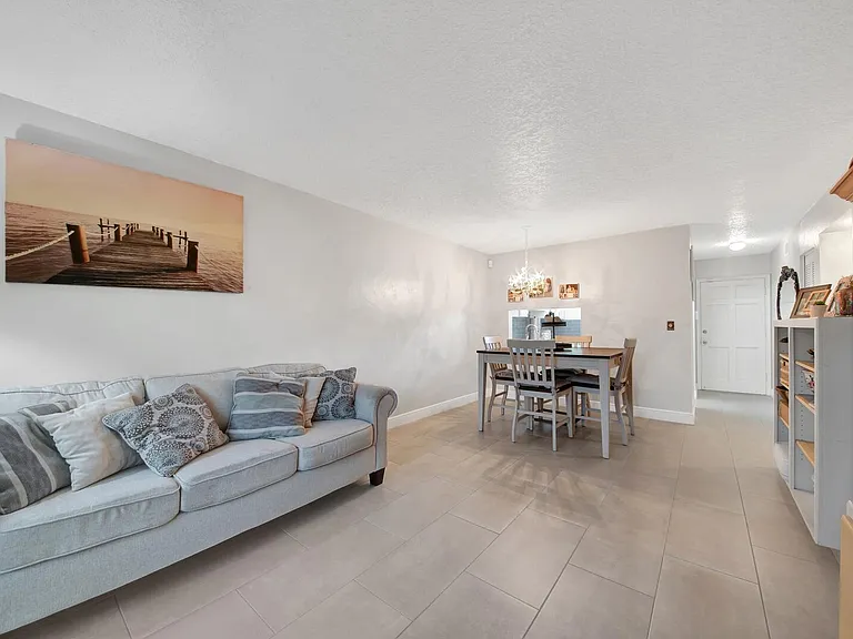 2812 Garden Dr S #109 — Photo 4